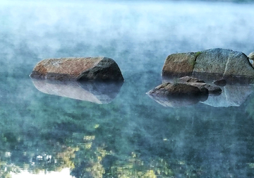 misty rocks at Widgeon Pond