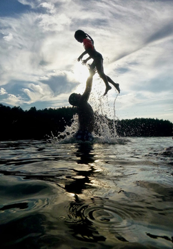 swimmers play at MSSF pond